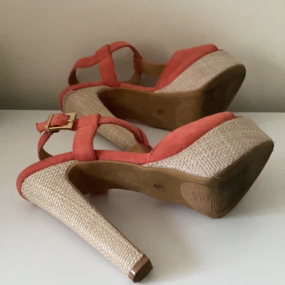 Coral Heels🌺 - Picture 5 of 5
